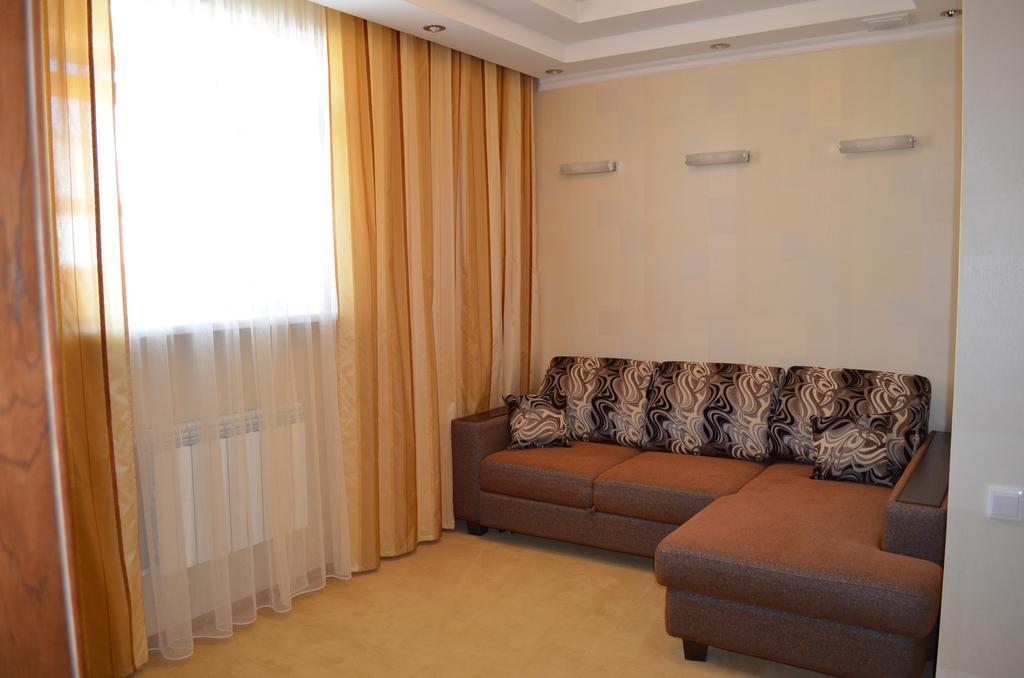 Mereke Hotel Ustʼ-Kamenogorsk Quarto foto